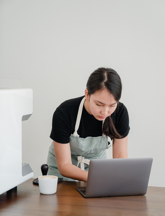 Read more about the article How to Become an Online Seller?