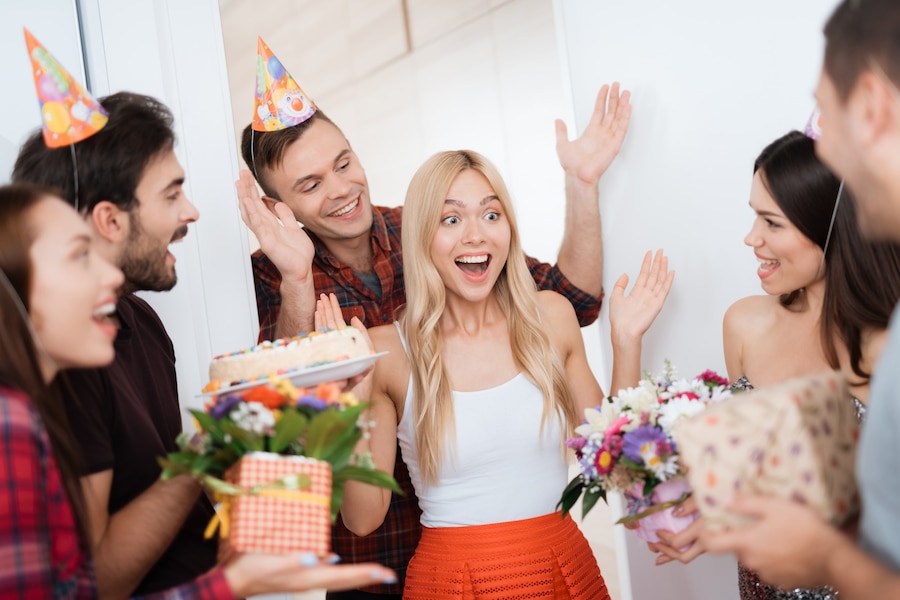 Read more about the article Beyond Expectations: Unforgettable Ways to Surprise Your Wedding Guests